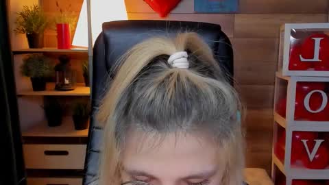 Katrin online show from 03-01-25, 09:04