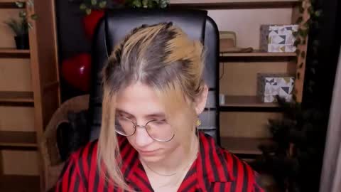 Katrin online show from 03-07-25, 04:22