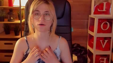 Katrin online show from 03-09-25, 05:22