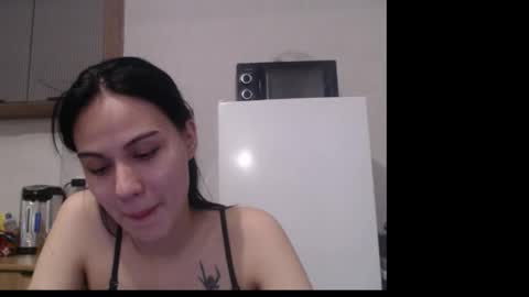 moon232312 online show from 12-22-25, 06:49