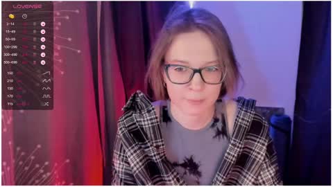 Snapshot of moon__girl chatting on 02-06-25, 08:13 Roxy online show from 02-06-25, 08:13