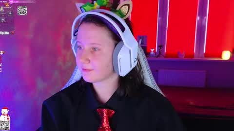 Lola online show from 12-16-25, 08:52