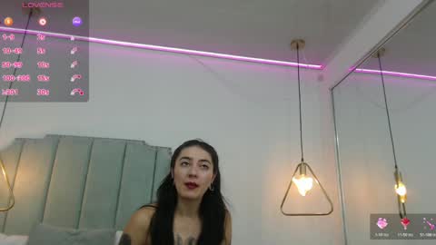 Snapshot of moon_blue95 chatting on 04-24-26, 02:03 Moon online show from 04-24-26, 02:03