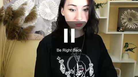 Snapshot of moon_foxy_ chatting on 09-17-25, 05:25 Diana online show from 09-17-25, 05:25