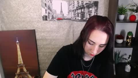 Snapshot of moon_foxy_ chatting on 10-26-25, 09:31 Diana online show from 10-26-25, 09:31