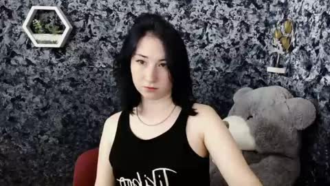 Snapshot of moon_foxy_ chatting on 05-09-26, 08:25 Diana online show from 05-09-26, 08:25