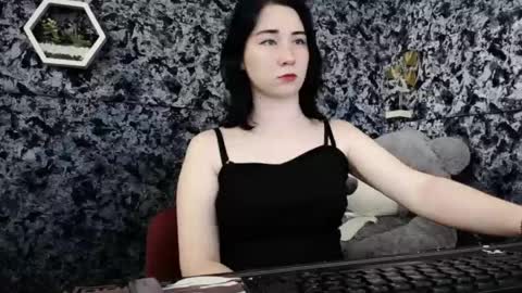 Snapshot of moon_foxy_ chatting on 05-16-26, 07:23 Diana online show from 05-16-26, 07:23