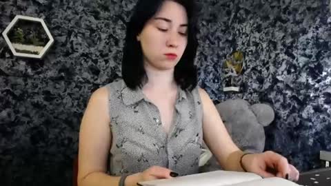 Snapshot of moon_foxy_ chatting on 05-24-26, 07:24 Diana online show from 05-24-26, 07:24