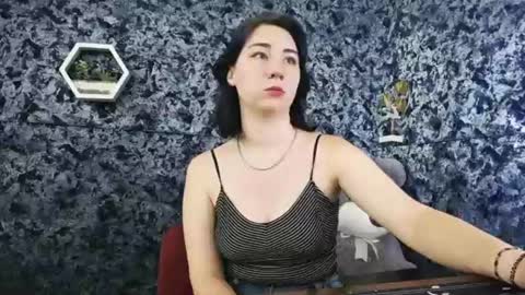 Snapshot of moon_foxy_ chatting on 06-24-26, 05:06 Diana online show from 06-24-26, 05:06