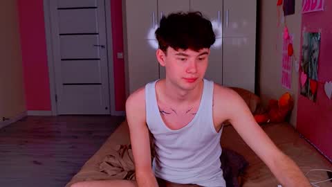 moon_gloww online show from 03-22-26, 03:15