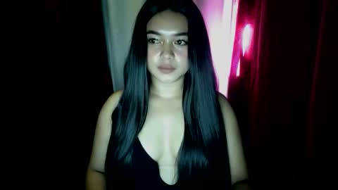 Snapshot of moon_of_desirexx chatting on 10-28-25, 08:44 Joy online show from 10-28-25, 08:44