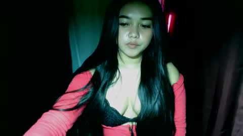 Snapshot of moon_of_desirexx chatting on 10-30-25, 12:39 Joy online show from 10-30-25, 12:39