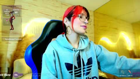 Snapshot of moon_red_r chatting on 05-09-26, 01:49 Moon online show from 05-09-26, 01:49