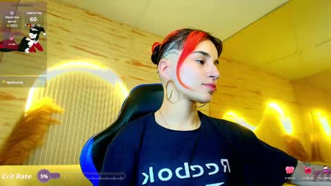 Snapshot of moon_red_r chatting on 05-22-26, 12:44 Moon online show from 05-22-26, 12:44