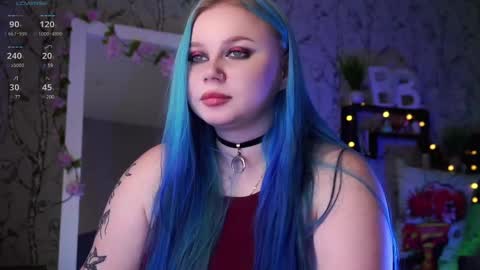 Snapshot of moon_valkyriie chatting on 02-19-25, 10:01 Emilia online show from 02-19-25, 10:01