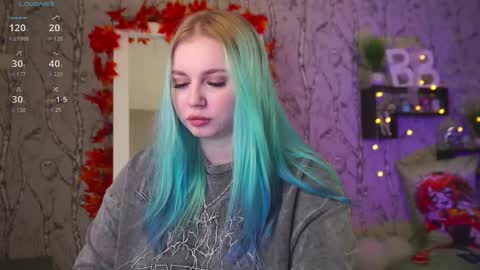 Snapshot of moon_valkyriie chatting on 09-24-25, 07:33 Emilia online show from 09-24-25, 07:33