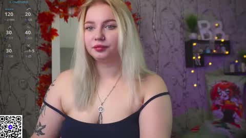 Snapshot of moon_valkyriie chatting on 11-15-25, 09:28 Emilia online show from 11-15-25, 09:28