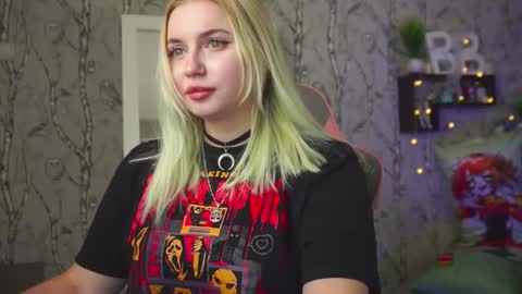 Emilia online show from 02-03-26, 06:40