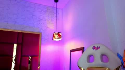 Snapshot of moon_winy chatting on 05-16-26, 11:20 Winy online show from 05-16-26, 11:20