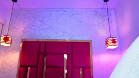 Snapshot of moon_winy chatting on 06-10-26, 12:04 Winy online show from 06-10-26, 12:04