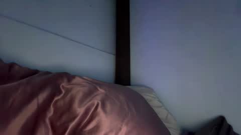 moona_luna21 online show from 10-15-25, 02:55