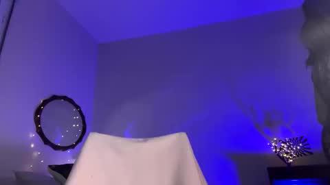 Cinna online show from 11-24-25, 10:53