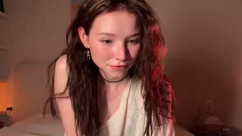 Snapshot of moonfaced_ chatting on 06-21-26, 08:44 Ann online show from 06-21-26, 08:44