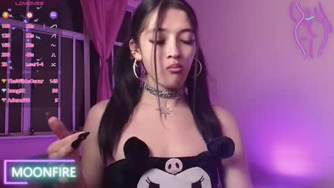 Snapshot of moonfiredance chatting on 02-11-25, 05:47 Nicky online show from 02-11-25, 05:47