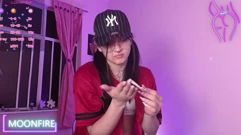 Snapshot of moonfiredance chatting on 02-22-25, 06:17 Nicky online show from 02-22-25, 06:17