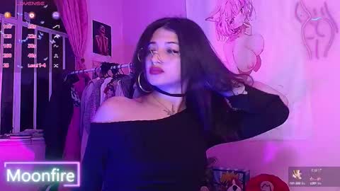 Snapshot of moonfiredance chatting on 09-09-25, 07:08 Nicky online show from 09-09-25, 07:08