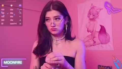 Snapshot of moonfiredance chatting on 11-29-25, 12:19 Nicky online show from 11-29-25, 12:19