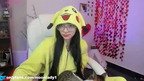 Snapshot of moonlady_ chatting on 02-25-26, 01:48 MOON online show from 02-25-26, 01:48