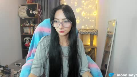 MOON  online show from 04-06-26, 11:49