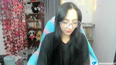 MOON  online show from 04-12-26, 03:22