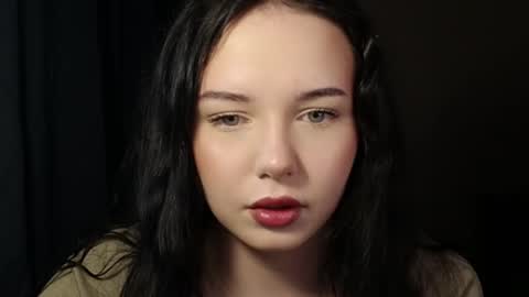 Snapshot of moonlightpoison chatting on 05-12-26, 02:30 moonlightpoison online show from 05-12-26, 02:30