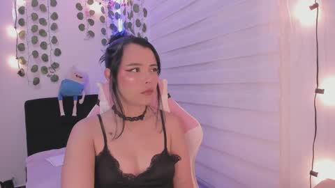 moonliight__ online show from 02-20-25, 11:21