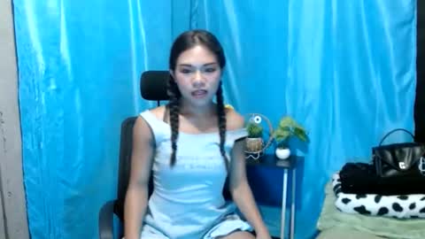 Snapshot of moonlit_jane chatting on 05-28-26, 04:10 moonlit_jane online show from 05-28-26, 04:10