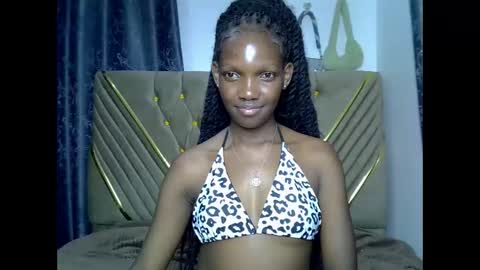 Moonlitdesire0 online show from 06-05-26, 05:18