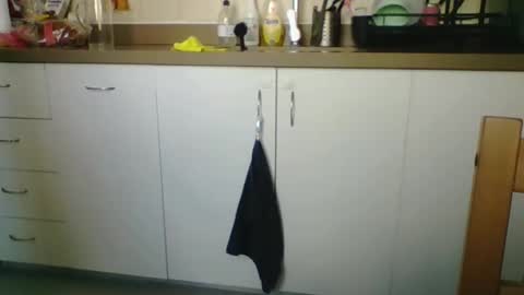 Snapshot of moonnighthugecock chatting on 12-24-24, 09:50 moonnighthugecock online show from 12-24-24, 09:50