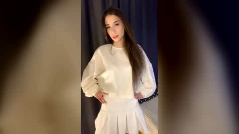 Snapshot of moonoal chatting on 01-08-26, 10:39 Laine online show from 01-08-26, 10:39