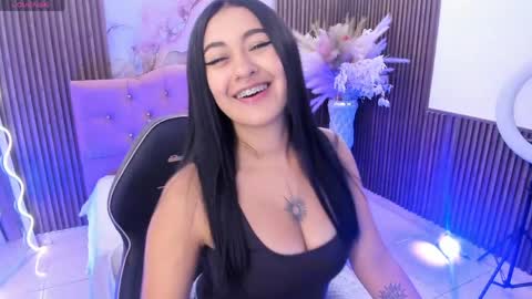 Snapshot of moonshine_tay chatting on 05-27-26, 11:29 Moon online show from 05-27-26, 11:29