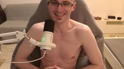 Moonsire online show from 04-06-26, 07:48