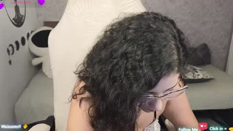 Moon Woman online show from 01-24-25, 08:23