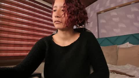 Snapshot of moony_14 chatting on 01-09-25, 08:01 Michelle online show from 01-09-25, 08:01