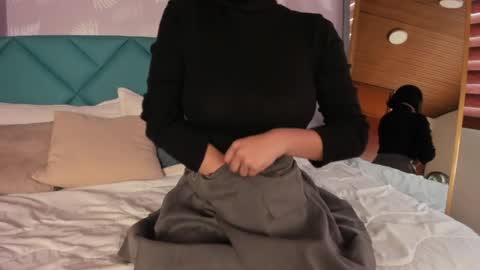 Snapshot of moony_14 chatting on 01-14-25, 12:45 Michelle online show from 01-14-25, 12:45