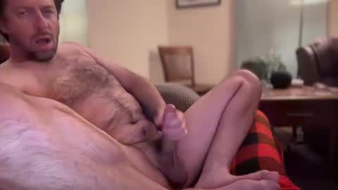 Snapshot of moony__ chatting on 12-04-24, 03:37 Moon online show from 12-04-24, 03:37