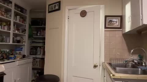 Snapshot of moony__ chatting on 03-04-25, 02:06 Moon online show from 03-04-25, 02:06