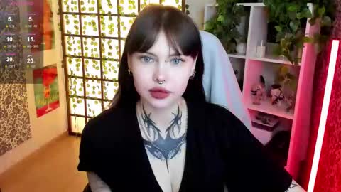 Snapshot of morana_batt chatting on 10-23-25, 02:22 Morana online show from 10-23-25, 02:22