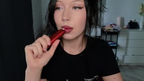Snapshot of moranagoddess chatting on 06-05-26, 01:17 Morana follow my boosty online show from 06-05-26, 01:17
