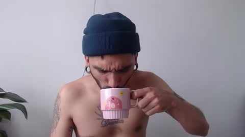 Snapshot of morbidangel08 chatting on 05-21-26, 04:25 Abelardo online show from 05-21-26, 04:25